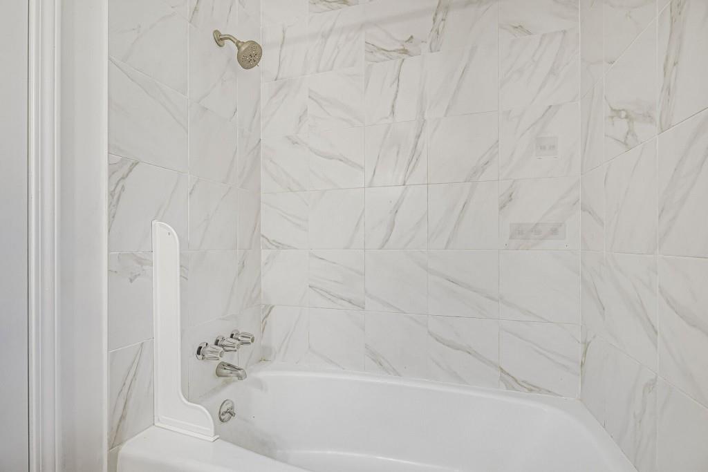 483 Rollingwood Drive