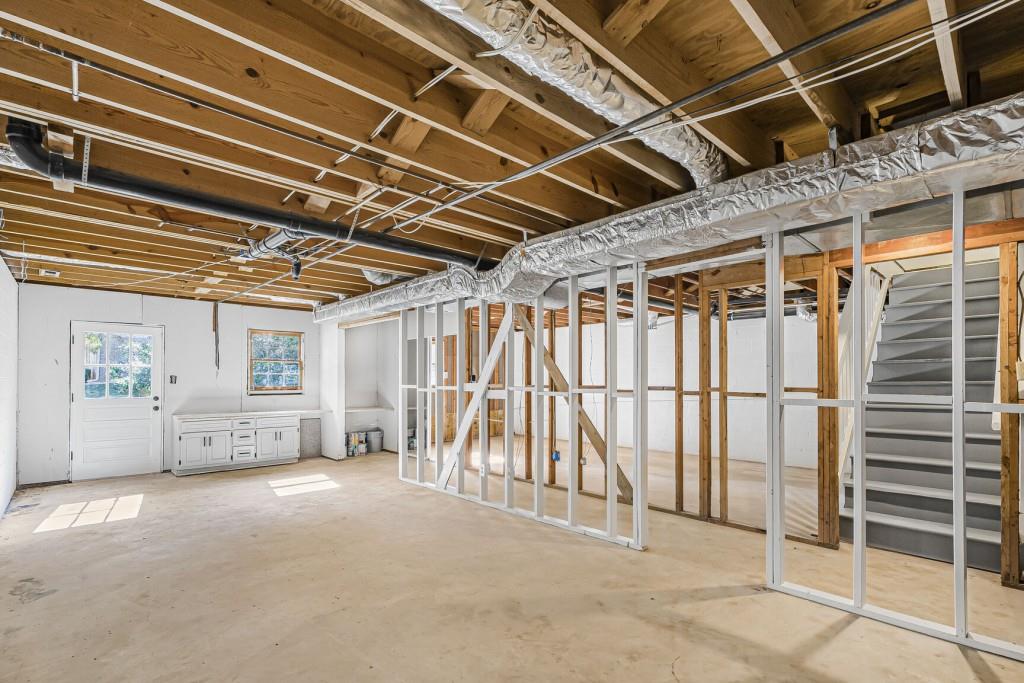 483 Rollingwood Drive