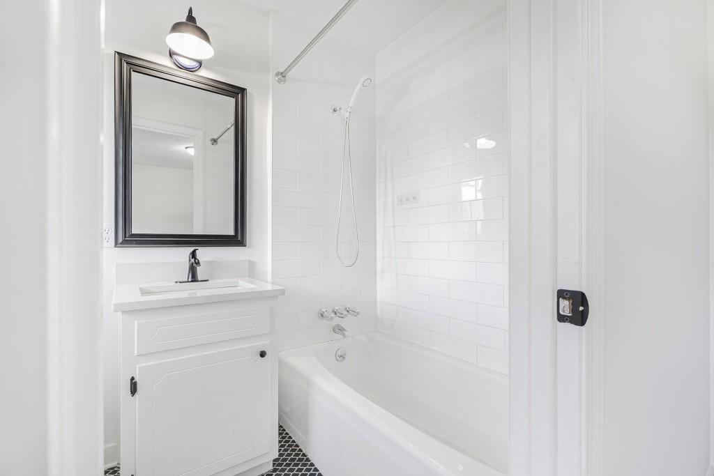 483 Rollingwood Drive