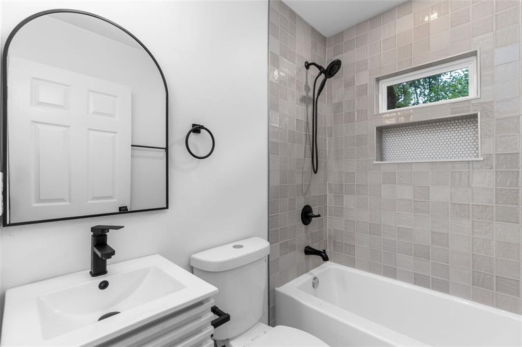 148 BIXBY Terrace SE