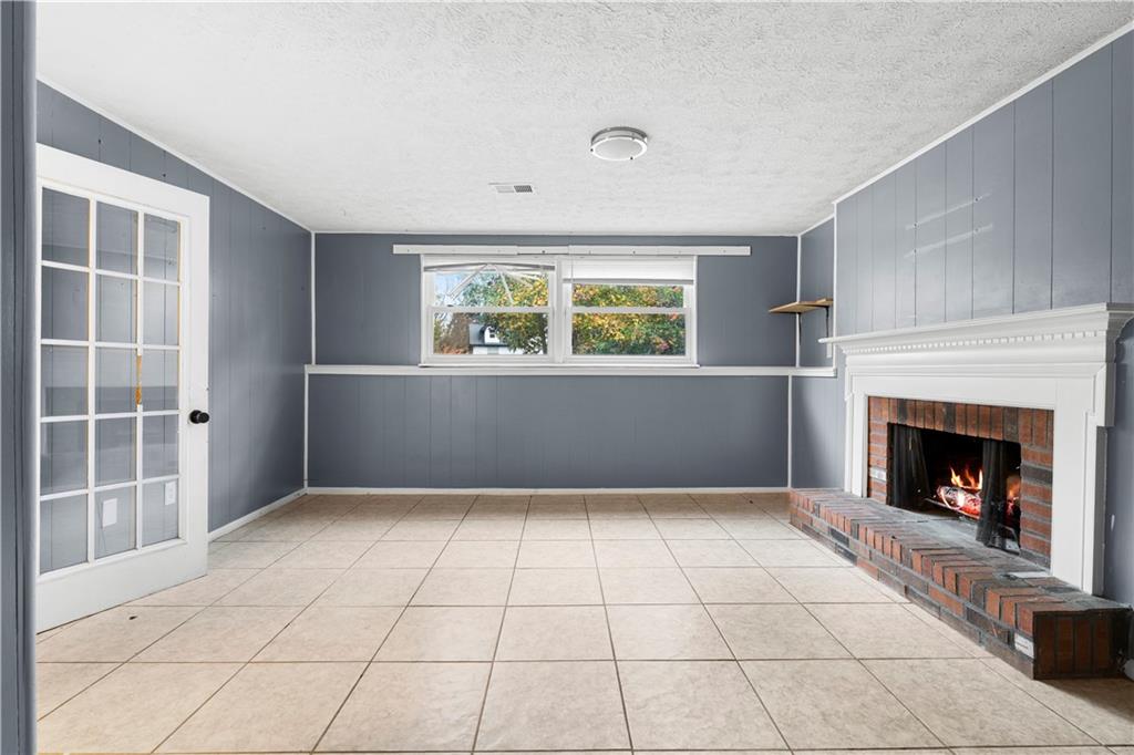 425 Worthington Hills Court