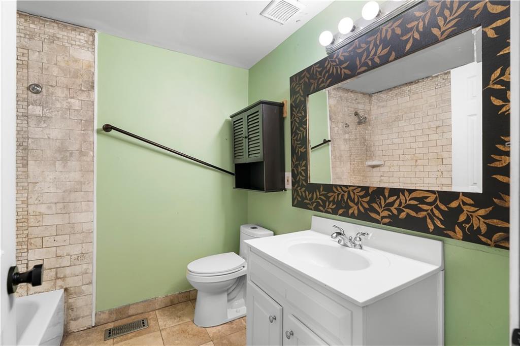 425 Worthington Hills Court