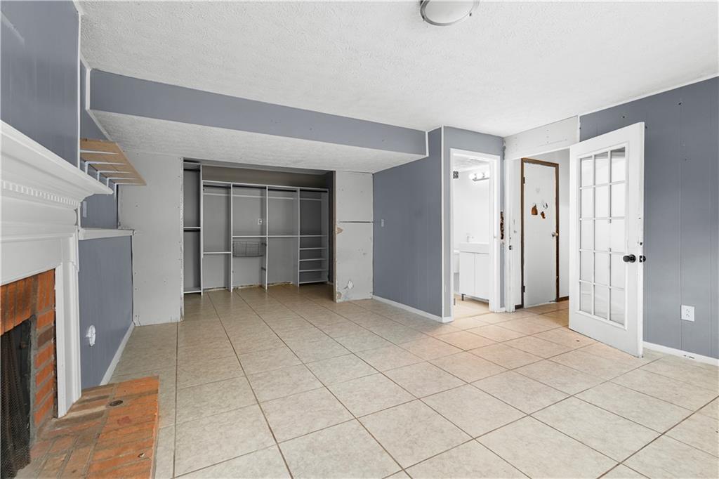 425 Worthington Hills Court