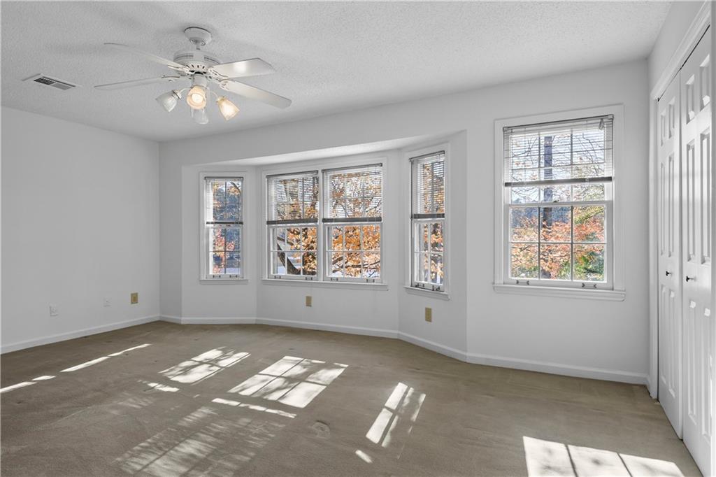 2501 Northlake Court NE