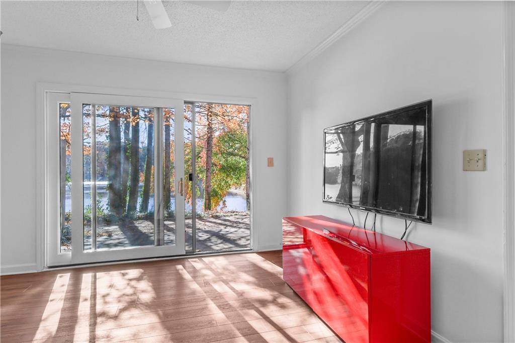 2501 Northlake Court NE