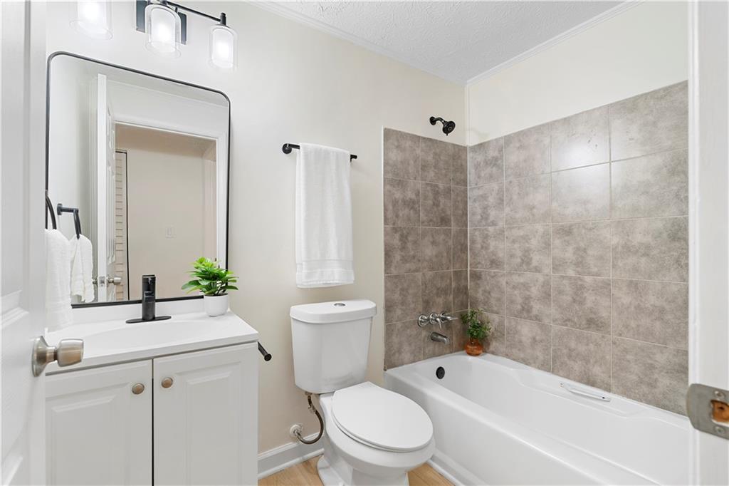 10630 Worthington Hills Manor