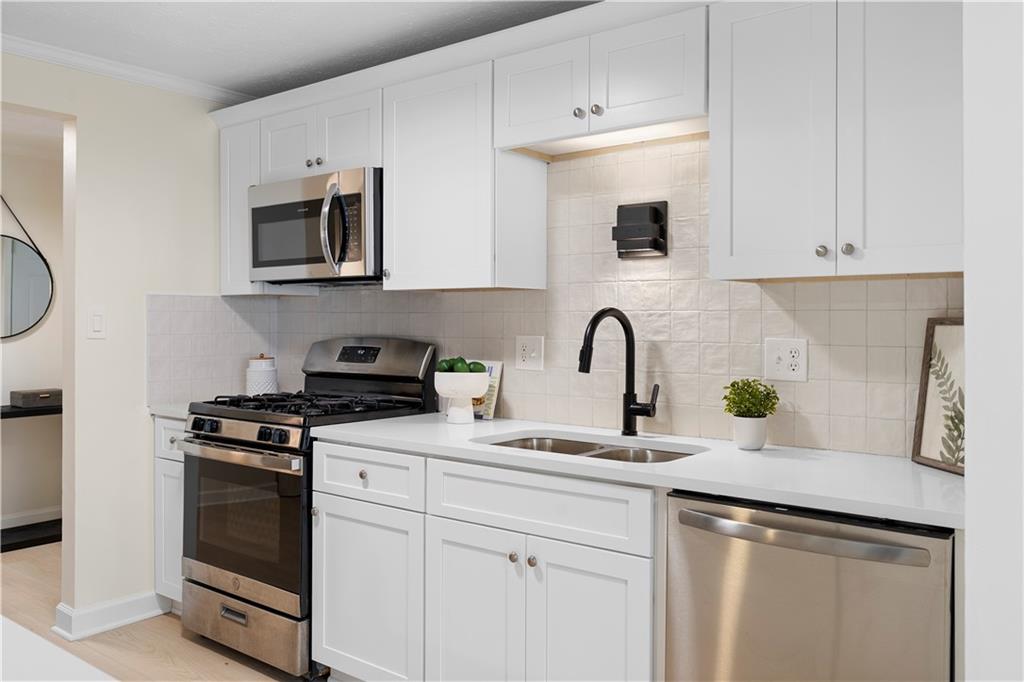 10630 Worthington Hills Manor