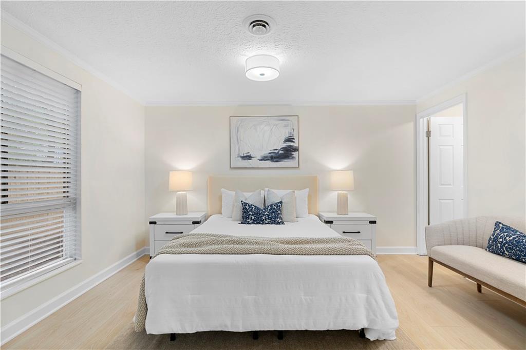 10630 Worthington Hills Manor