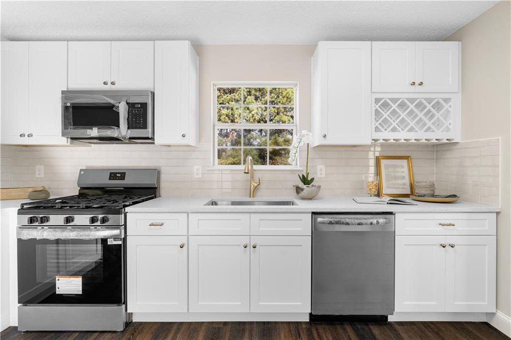 6856 Hill Creek Cove