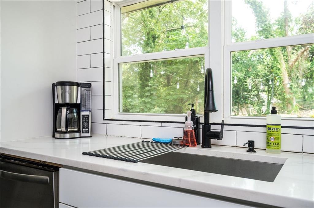 1778 FLINTWOOD Drive SE