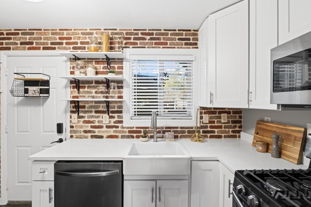 394 6th Street NE Unit 2