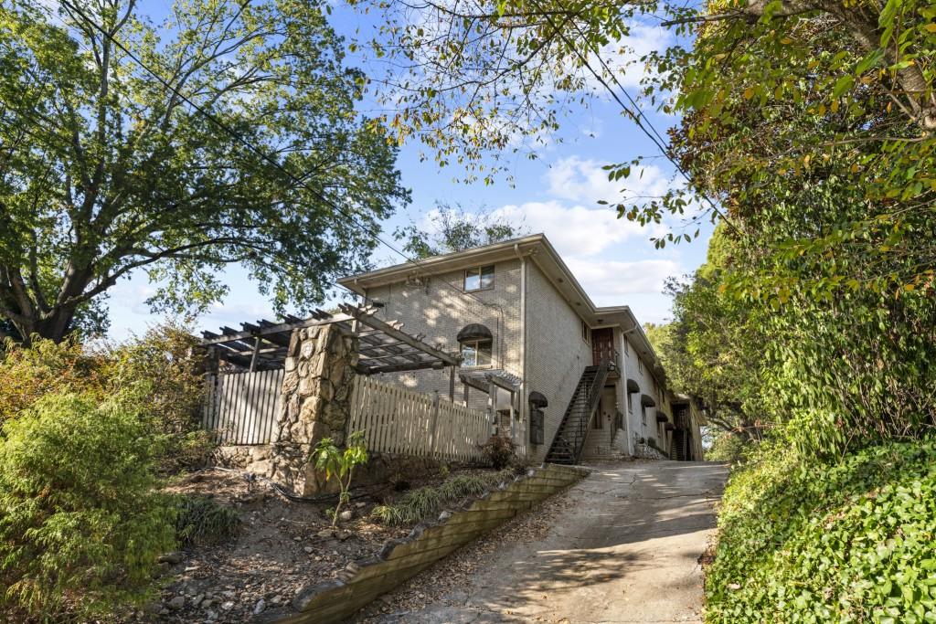 394 6th Street NE Unit 2