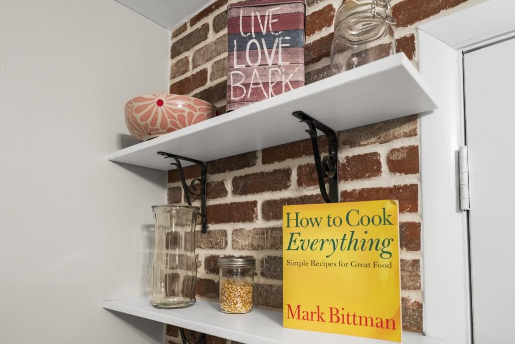 394 6th Street NE Unit 2