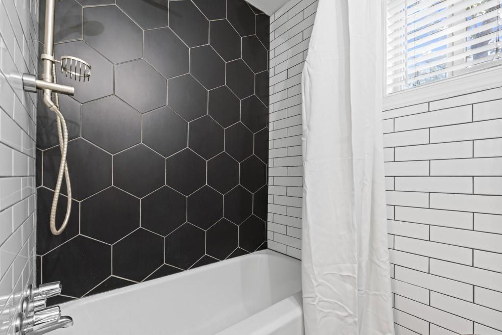 394 6th Street NE Unit 2