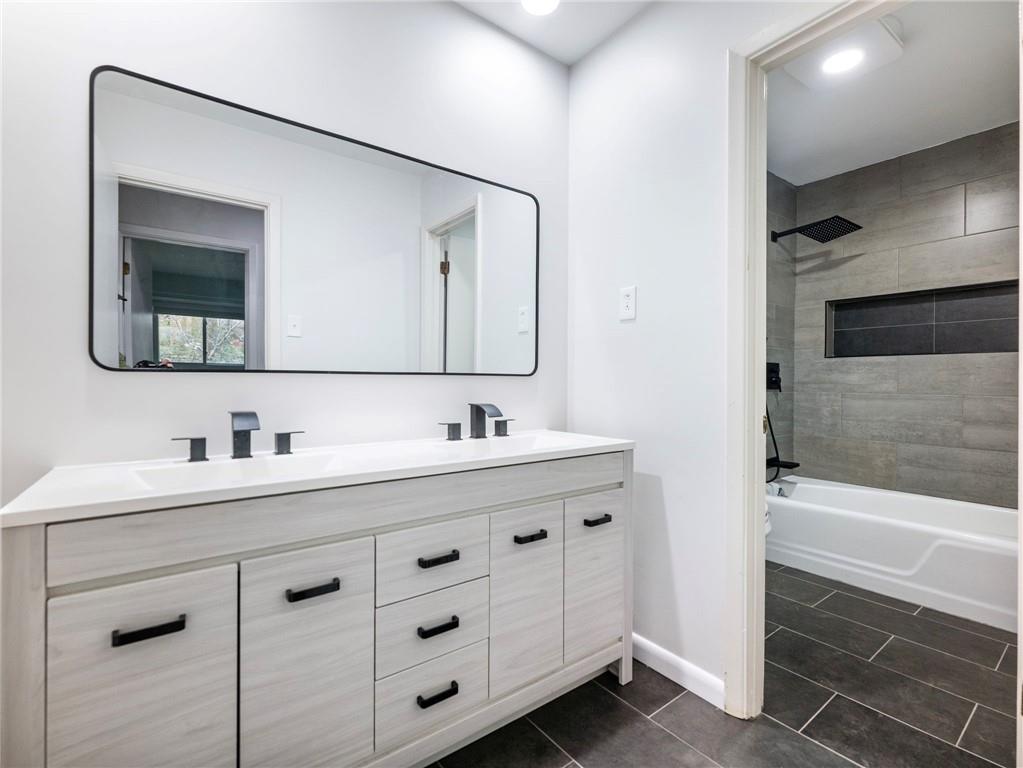 2153 Starfire Drive NE