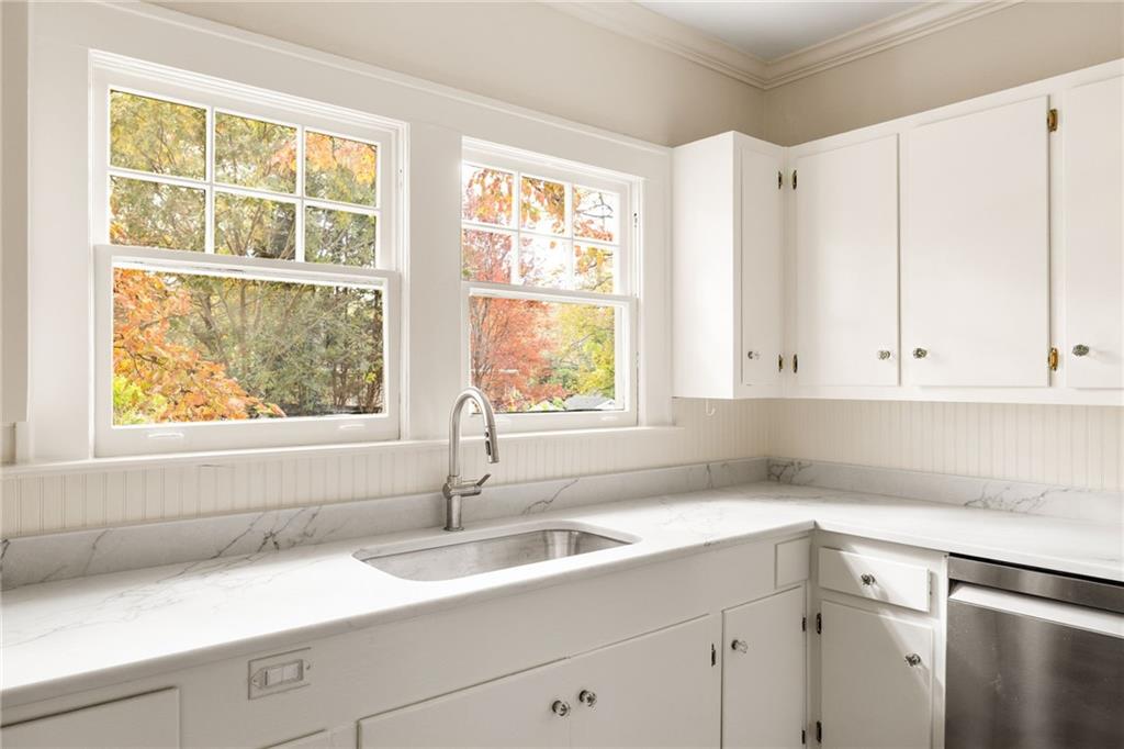 5450 E Mountain Street