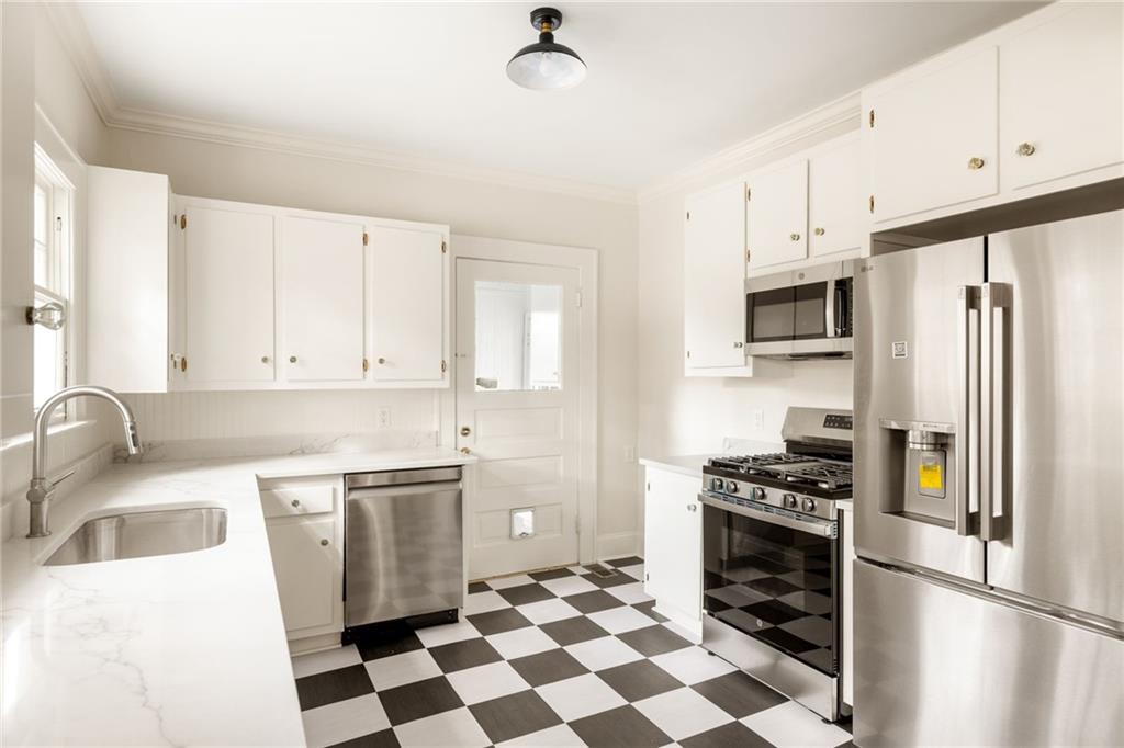 5450 E Mountain Street