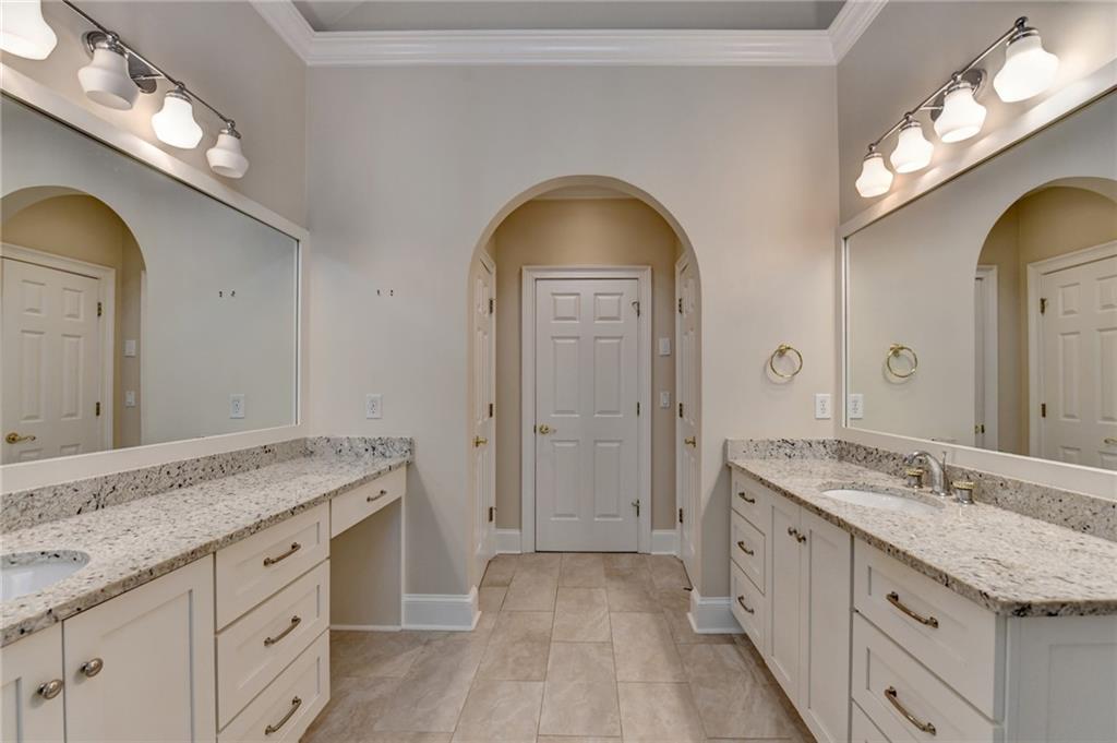 1020 Vintage Club Drive