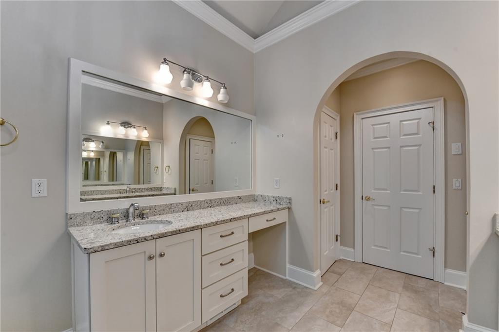 1020 Vintage Club Drive