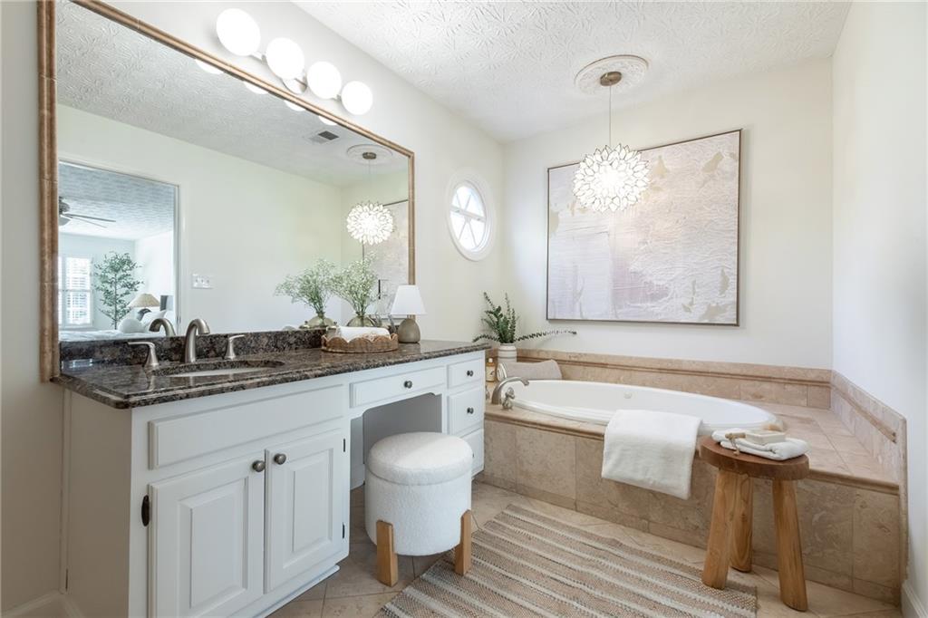 2268 Woodsfield Lane NE