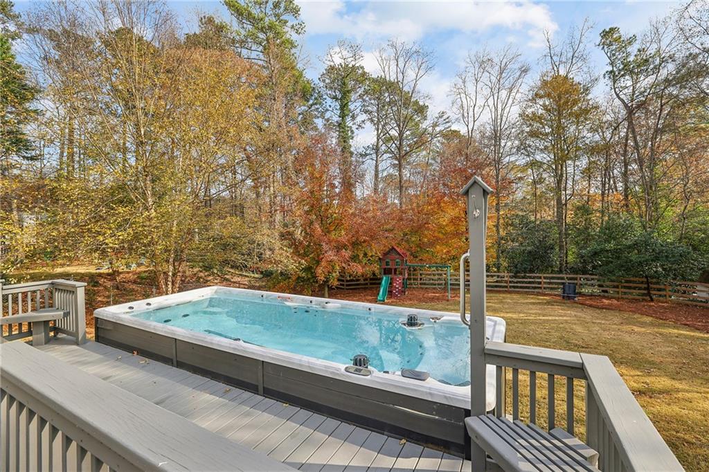 2268 Woodsfield Lane NE