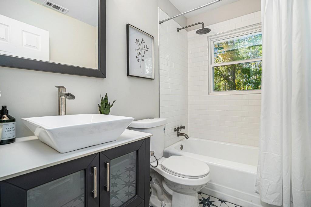 2693 Washington Street NW