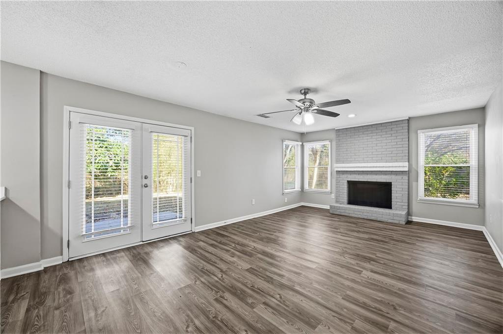 115 Willow View Point