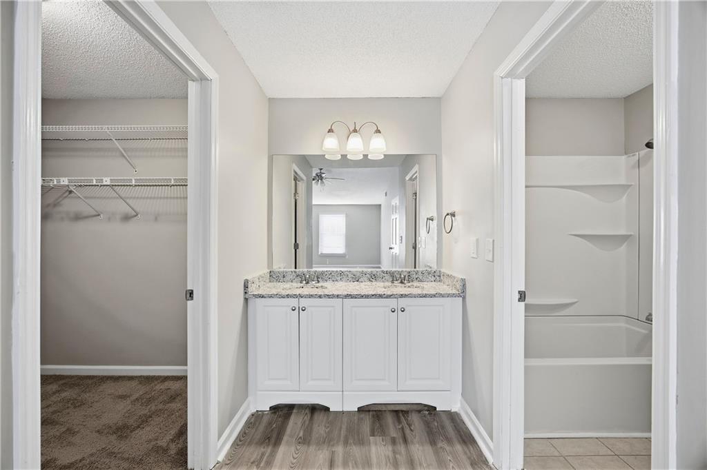 115 Willow View Point