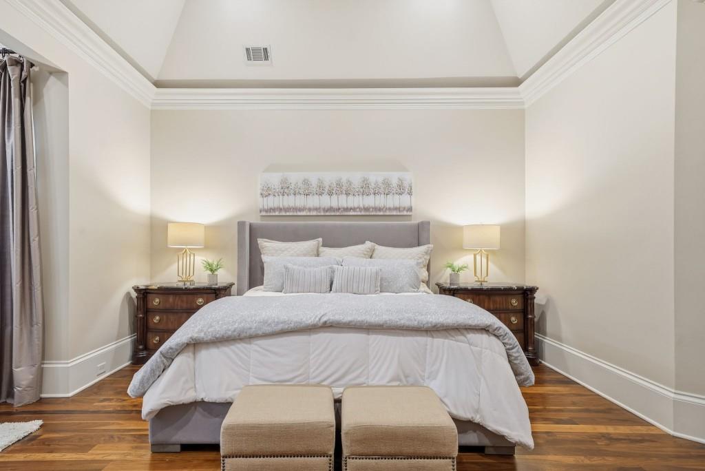 841 Camden Park Court NE