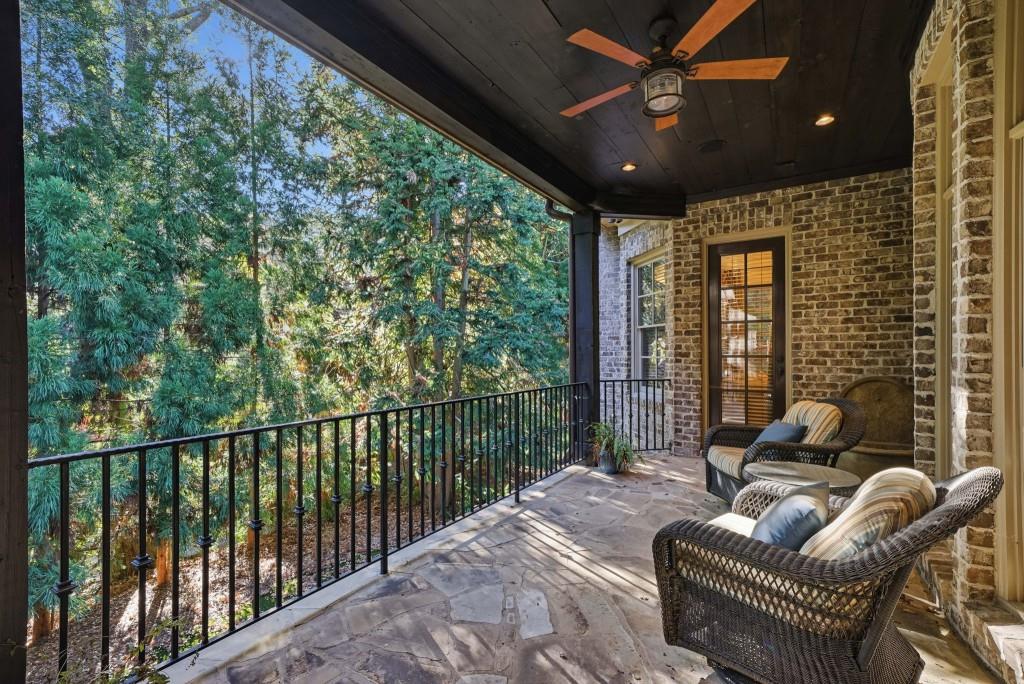 841 Camden Park Court NE