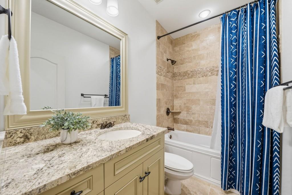 841 Camden Park Court NE