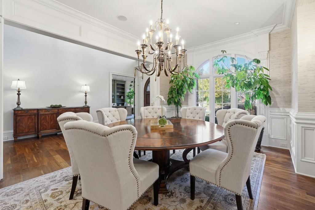 841 Camden Park Court NE