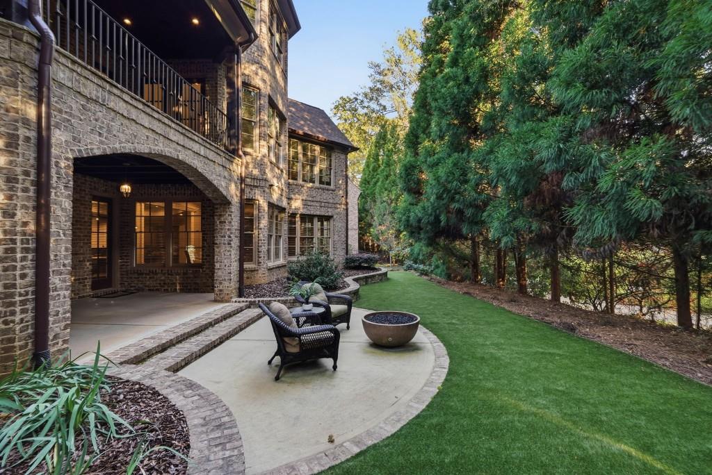 841 Camden Park Court NE