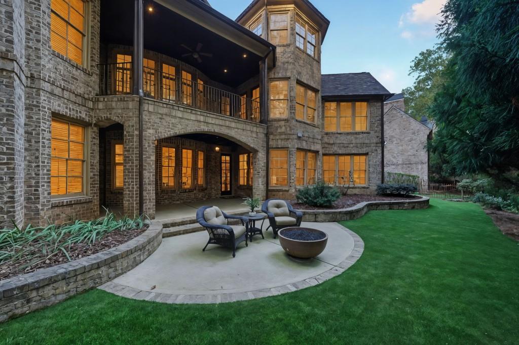 841 Camden Park Court NE