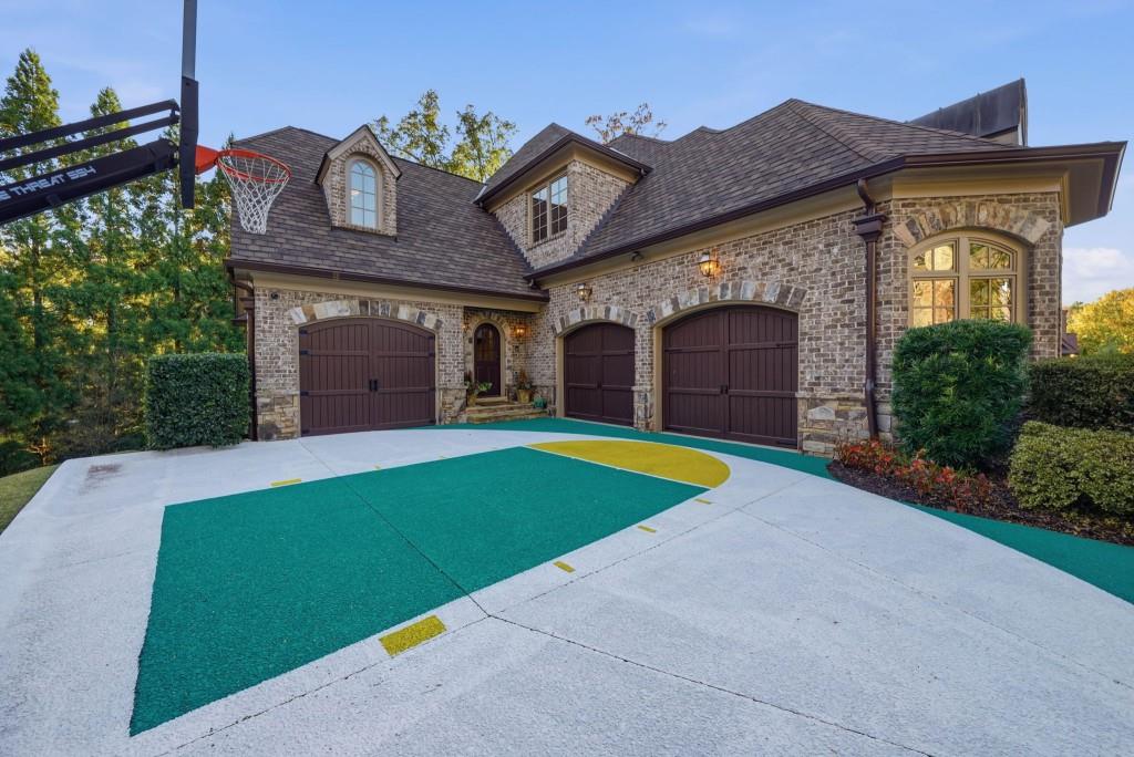 841 Camden Park Court NE