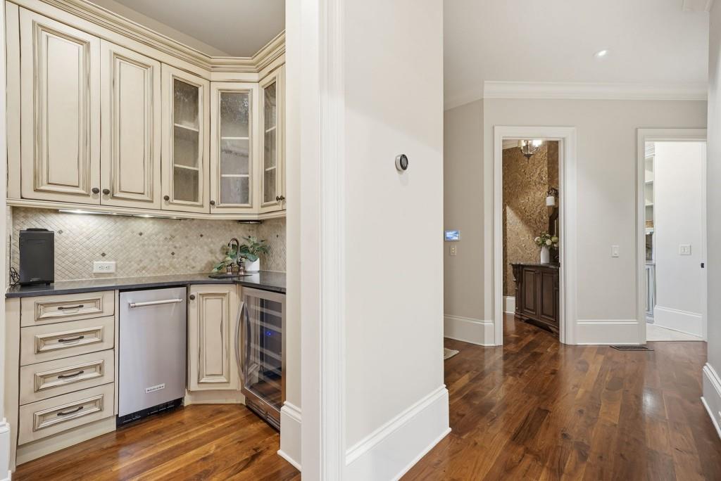 841 Camden Park Court NE