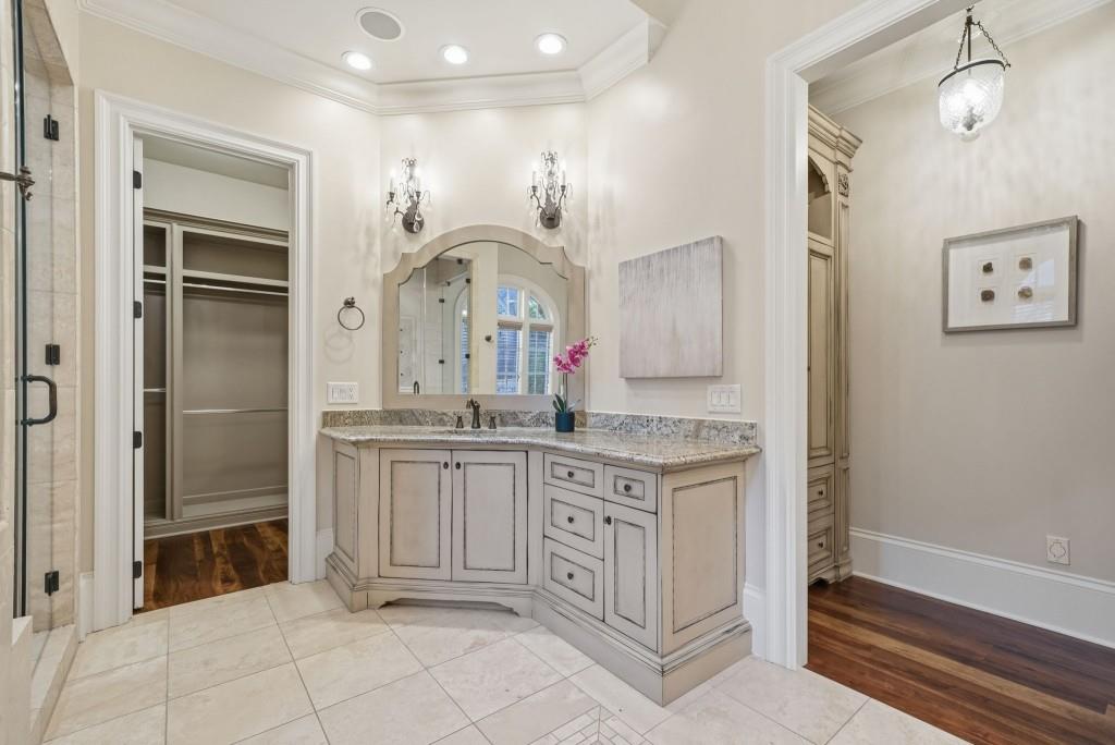 841 Camden Park Court NE