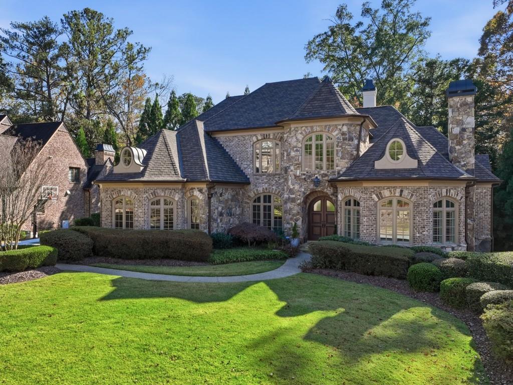 841 Camden Park Court NE