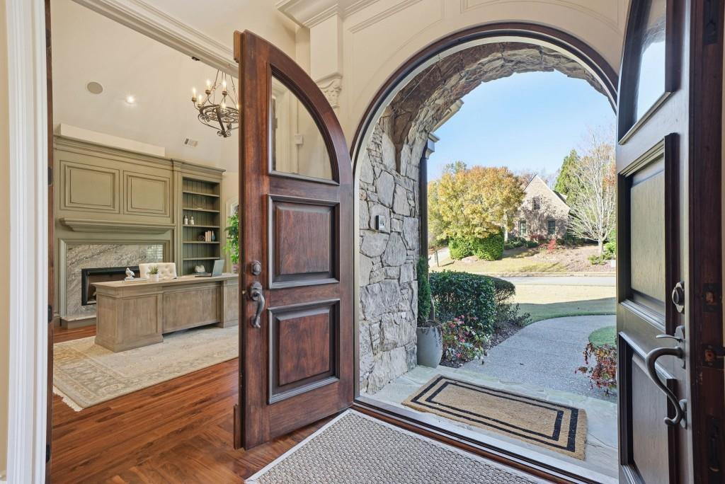 841 Camden Park Court NE