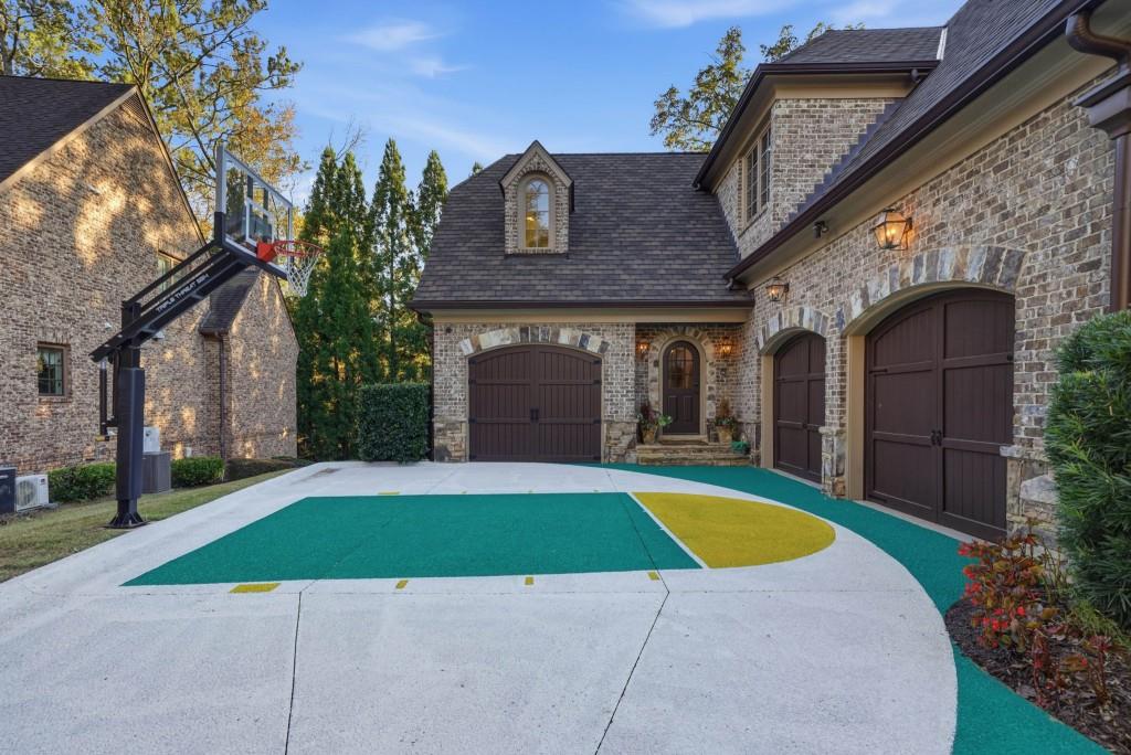 841 Camden Park Court NE