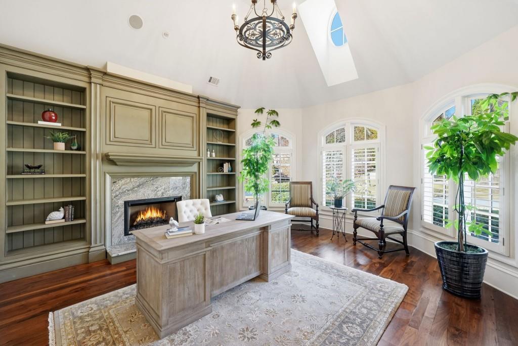 841 Camden Park Court NE