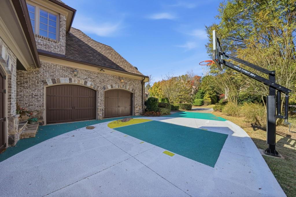 841 Camden Park Court NE