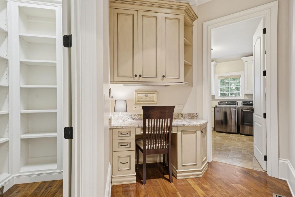 841 Camden Park Court NE