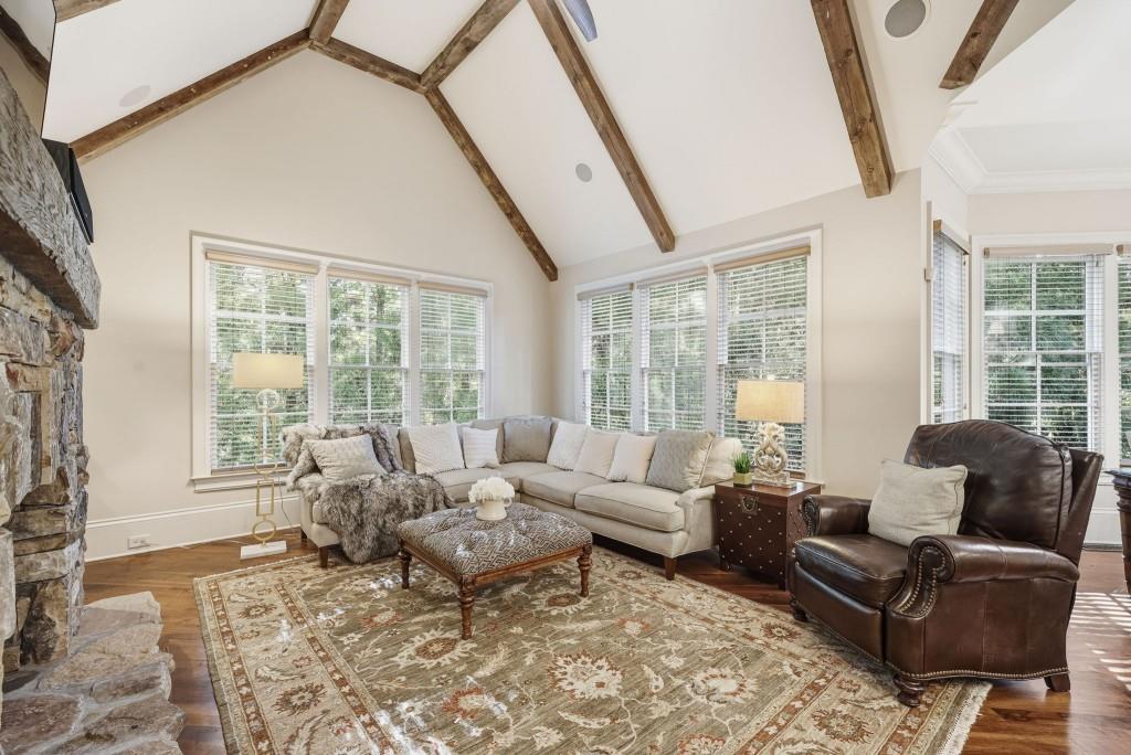 841 Camden Park Court NE