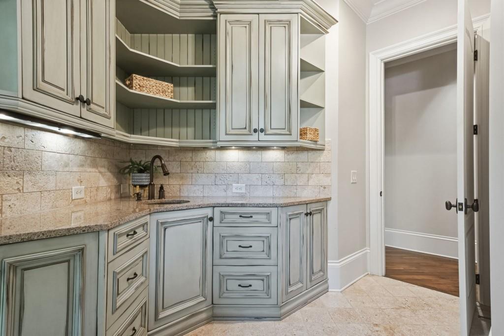 841 Camden Park Court NE