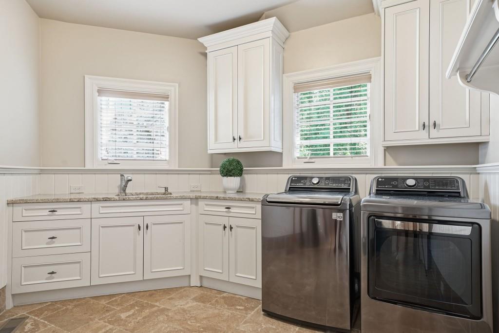 841 Camden Park Court NE