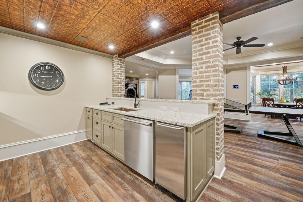 841 Camden Park Court NE