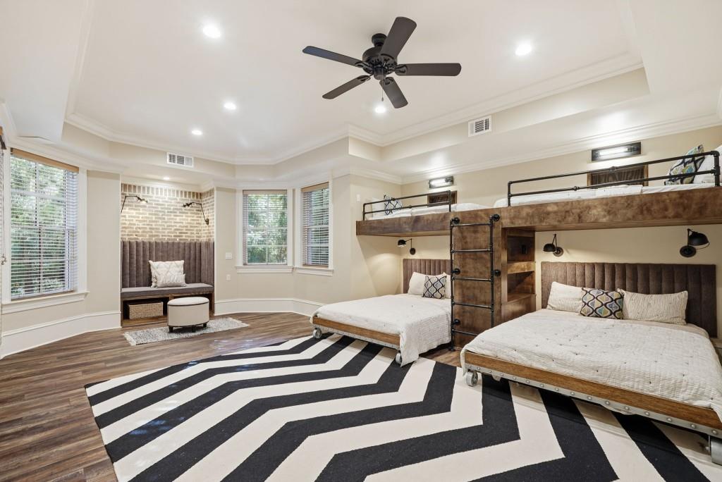 841 Camden Park Court NE