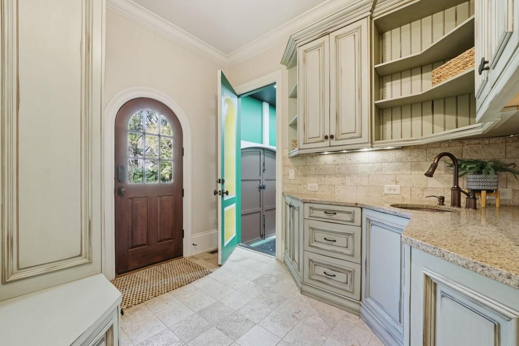 841 Camden Park Court NE