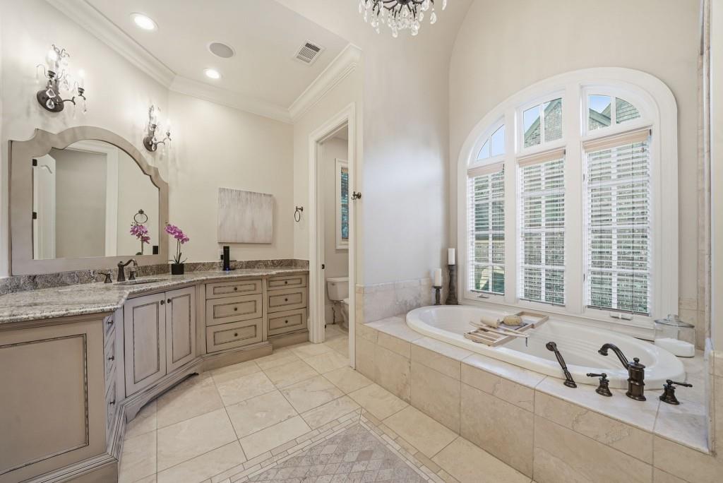 841 Camden Park Court NE